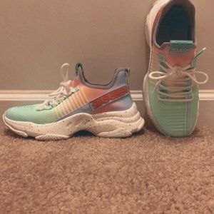 Steve Madden Maxima Rainbow